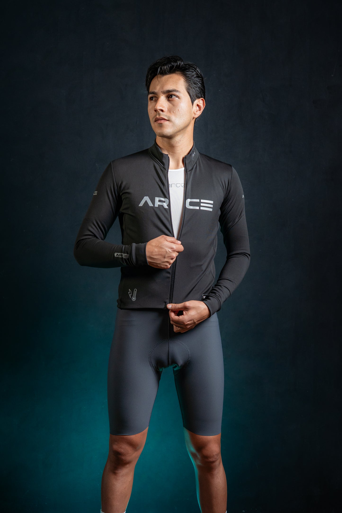 JERSEY TERMICO NEGRO - HOMBRE